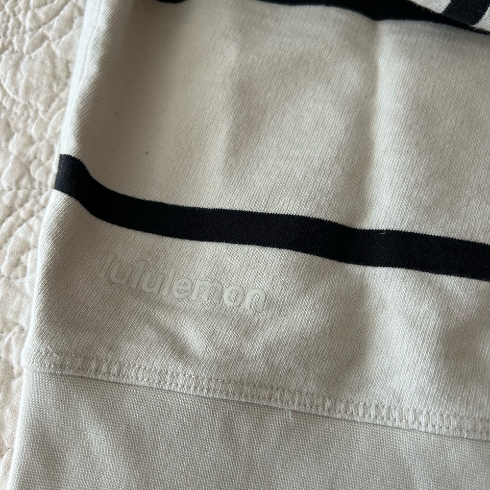 lululemon athletica Cream and Black Striped Cropped Sweatshirt - Picture 4 of 4